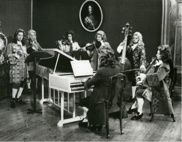 Una significativa immagine del film di Straub-Huillet Cronache di Anna Magdalena Bach